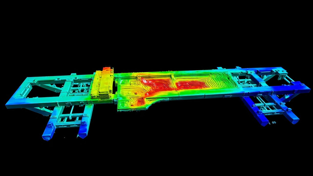 Inspección de torsión en chasis de camión minero Komatsu 930E